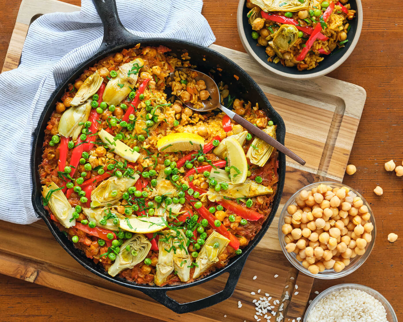 chickpea and caramelized onion paella