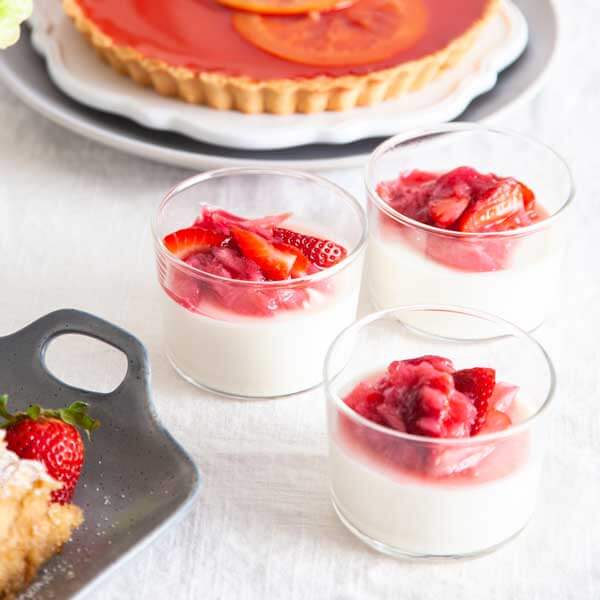 yogurt panna cotta